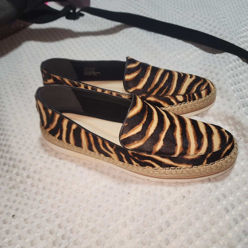 KENNETH COLE EUC WOMENS SZ 9 NEW YORK JAXX LOAFERS SHOES